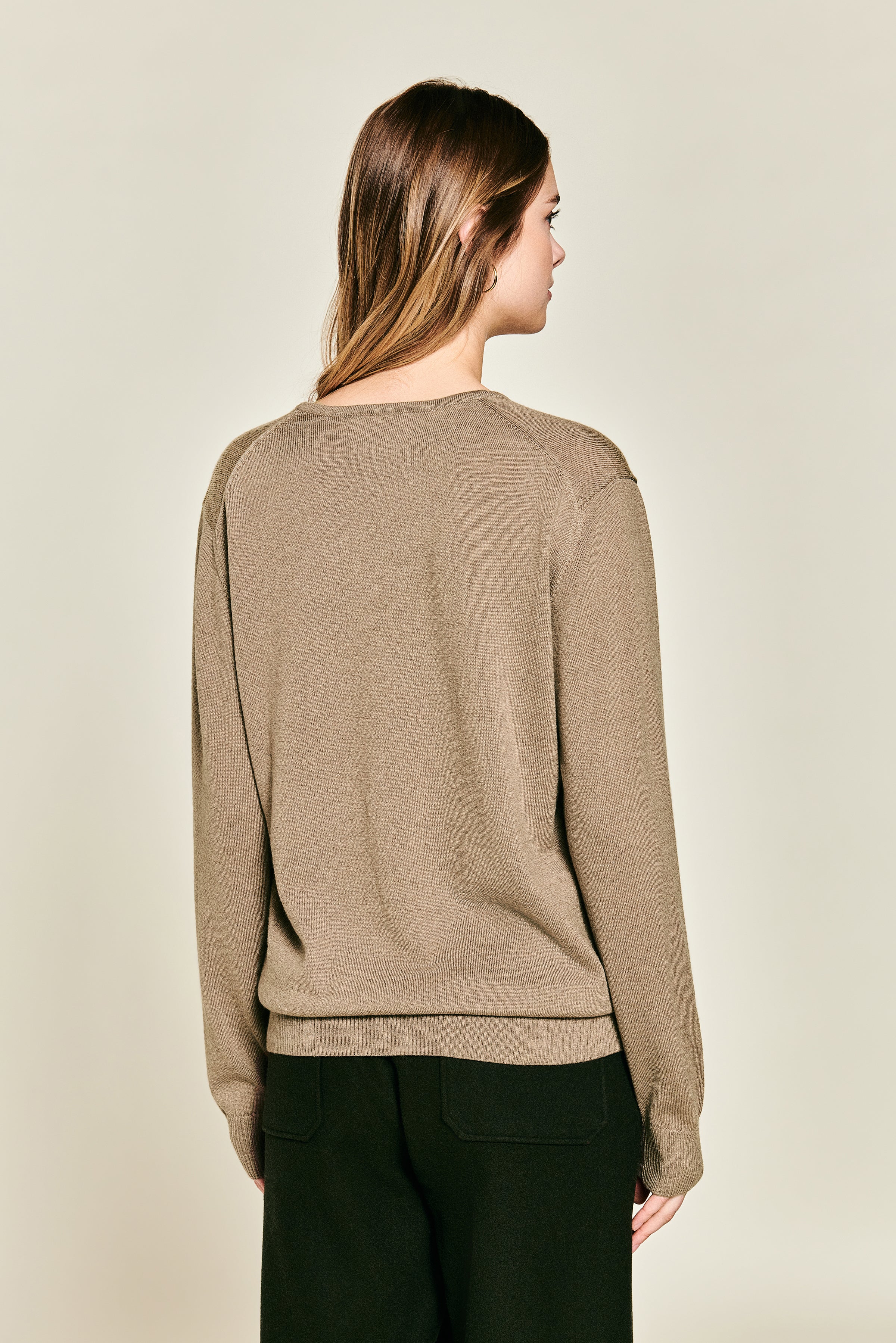 Wilhelm V-Neck